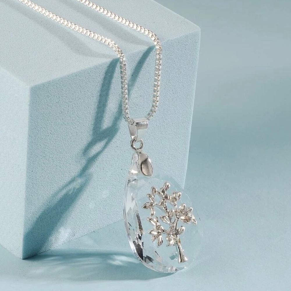 Silver Tree Detail Water Drop Necklace